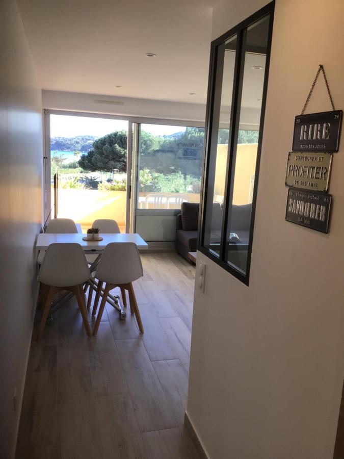 Appartement Pieds Dans L'Eau Vue Mer Bormes Les Mimosas Екстериор снимка