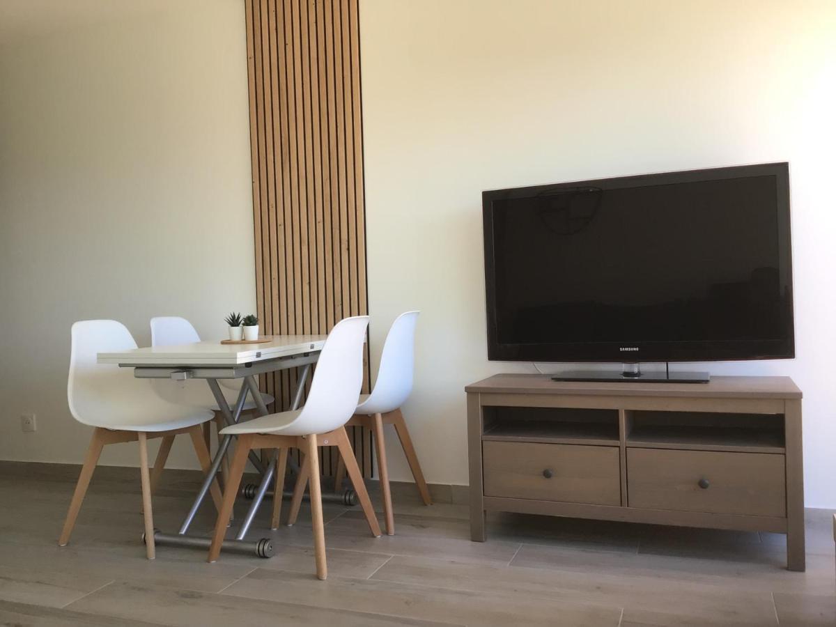 Appartement Pieds Dans L'Eau Vue Mer Bormes Les Mimosas Екстериор снимка